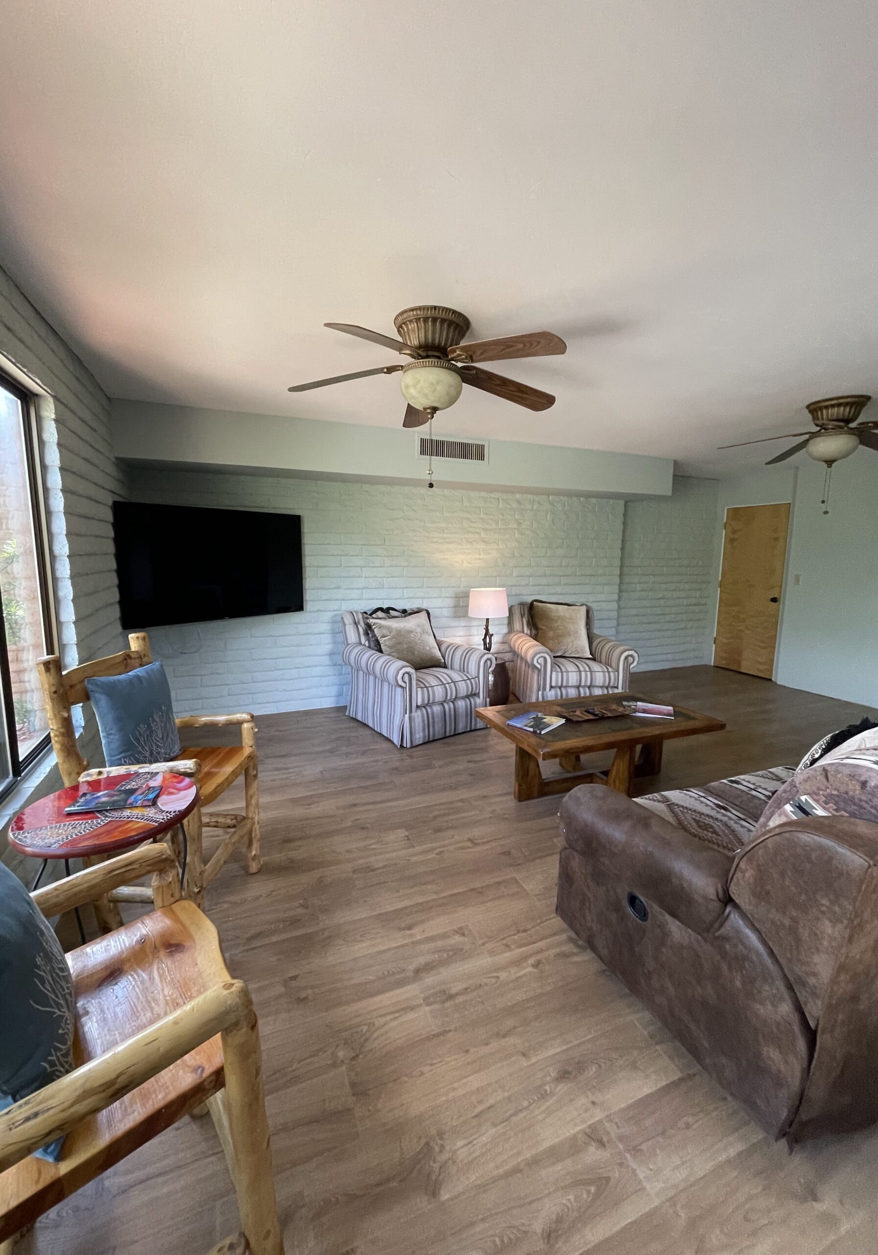Family room 3