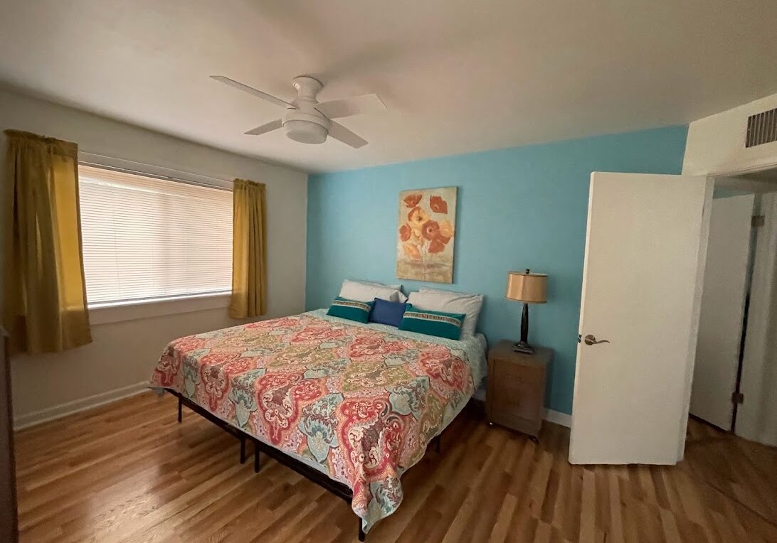 Guest bedroom before 1